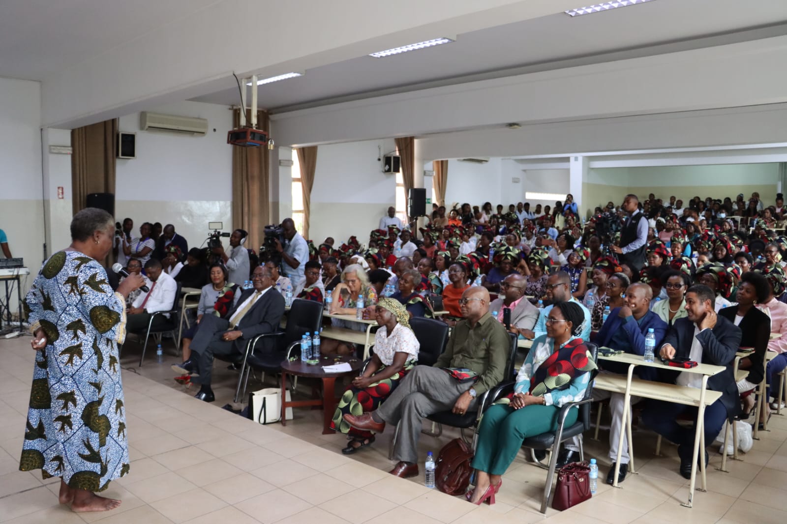 paulinachiziane_upmaputo4.jpg